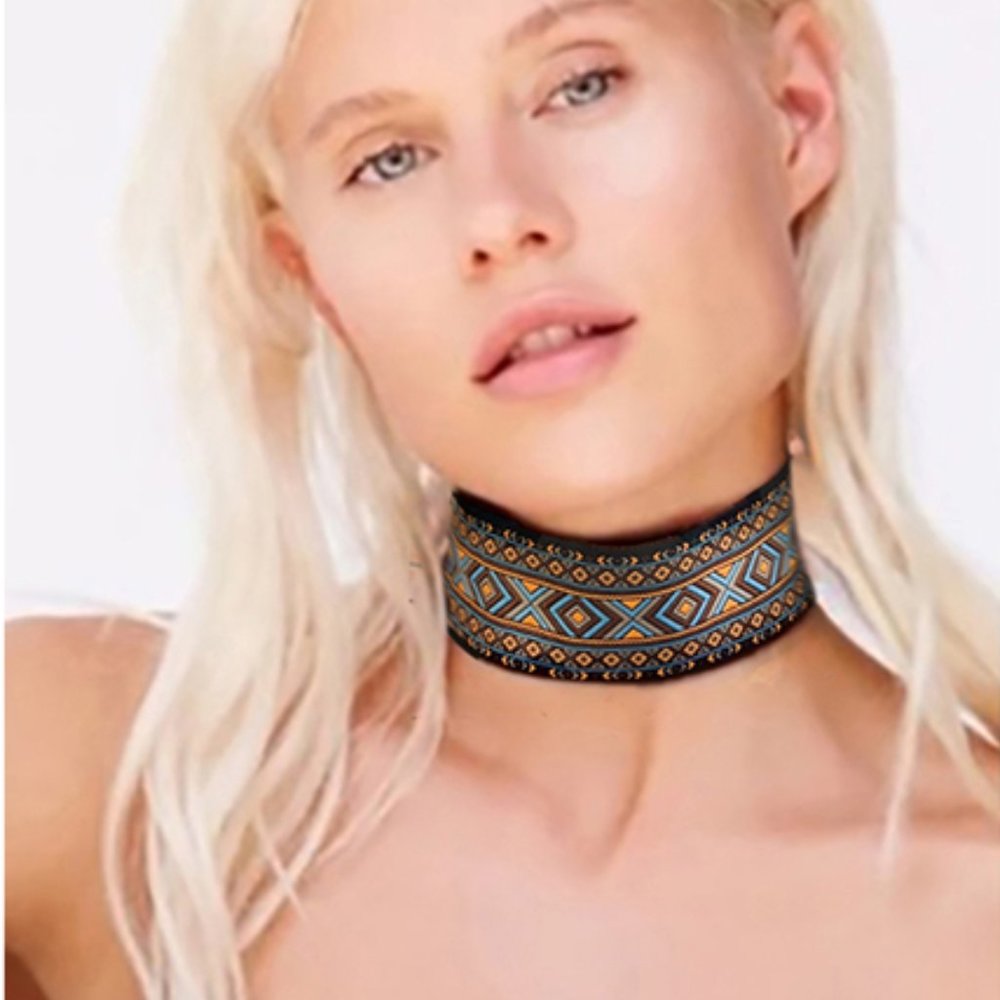 Free People Jewelry Ethnic Embroidered Choker Sexy Necklace Hamsa Charm
